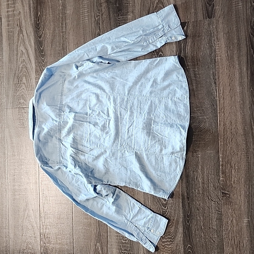 🦇 J. Crew Chambray Classic Fit Shirt 🦇 - Picture 5 of 5